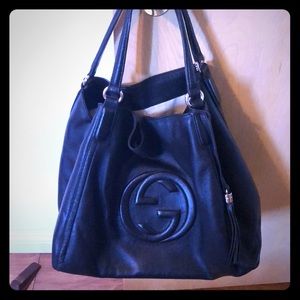 Gucci classic leather shoulder bag